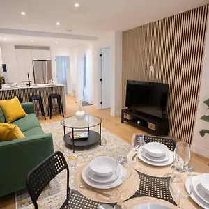 Modern 3br Close To Metro - Your Downtown Escape Montreal