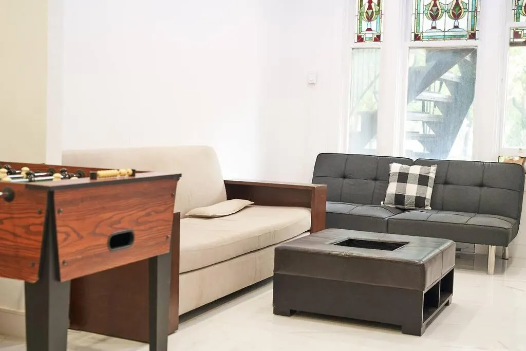 Blue Lounge ☆ Lafontaine Park ☆ Tv Cable Apartment Montreal 0*,  Canada